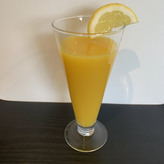 Amaretto fizz